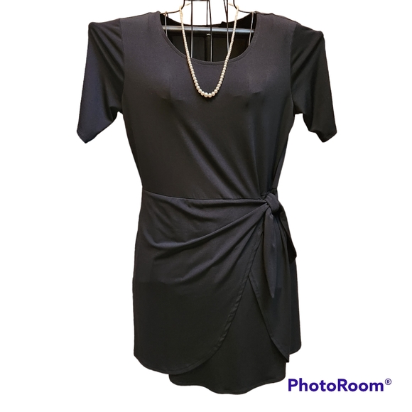 HALSTON Little Black Dress Faux Wrap Bow Detail - Picture 2 of 8